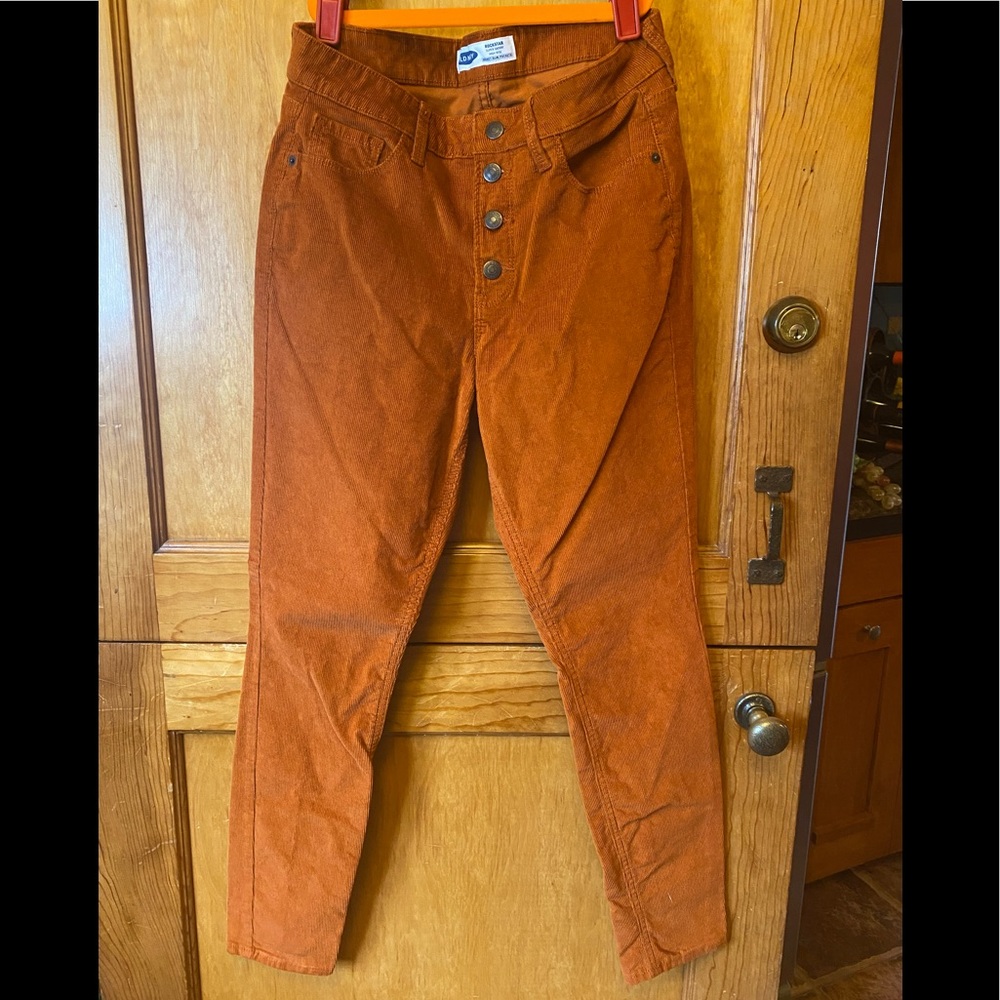 Old Navy button Rockstar skinny high rise cords
